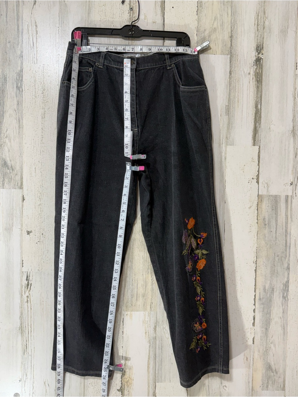 Vintage Black High Rise Loosefit Mom 
Jeans Black with Floral Embroidery - Picture 7 of 13